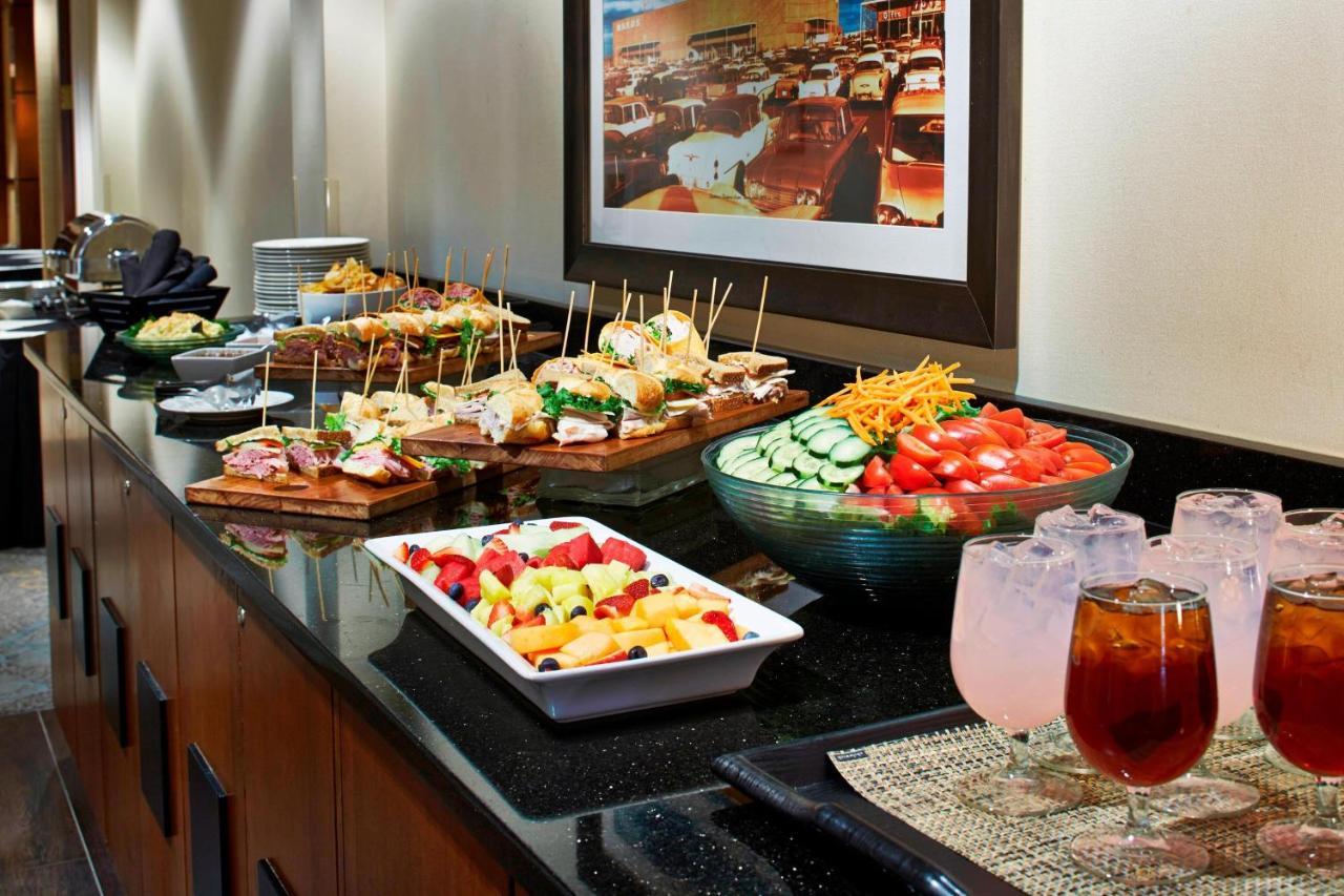 Courtyard By Marriott Bloomington Mall Of America Hotel Bagian luar foto